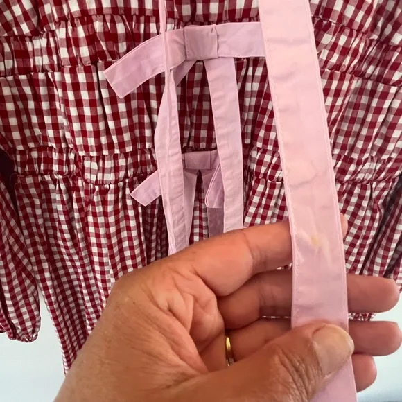 Elegant Red Gingham Dress with Bow Detail - Picture 4 of 4